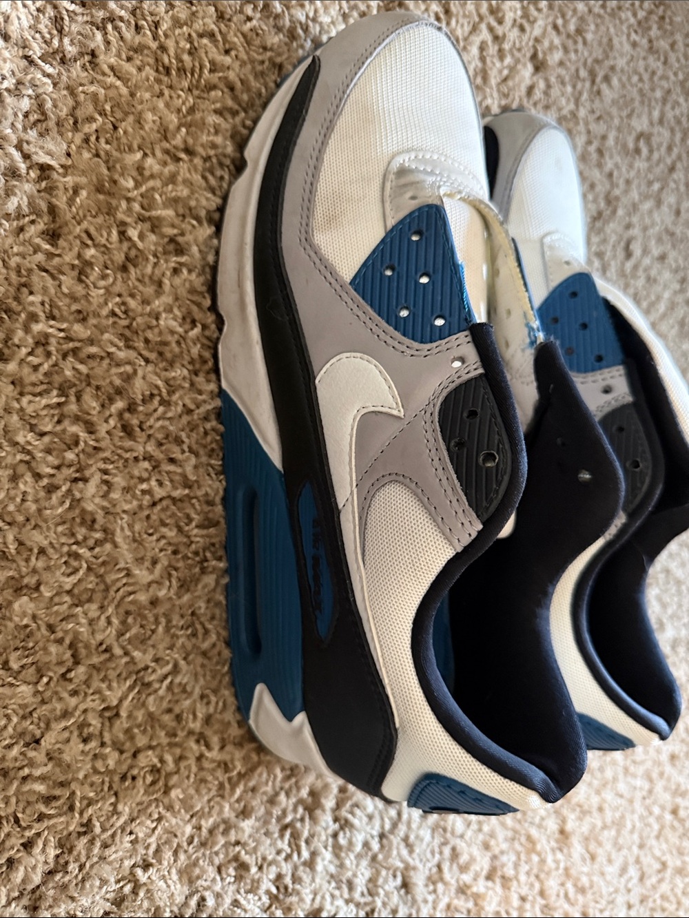 Nike White, Gray & Blue Retro Air Max Trainer